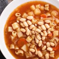 Slow Cooker Vegetarian Minestrone Soup