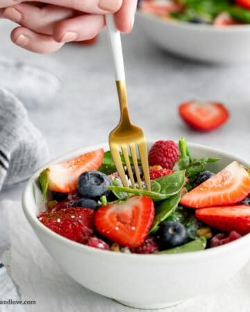 Spinach and Berry Salad with Poppyseed Dressing