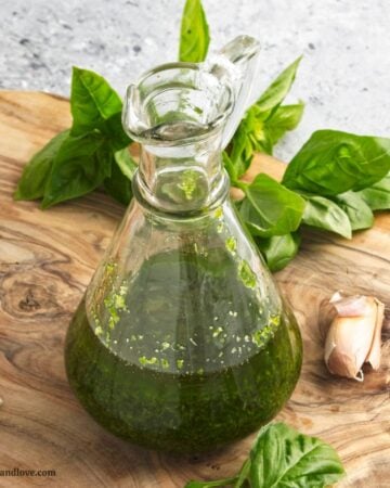 Basil and Garlic Dipping Oil (for bread)