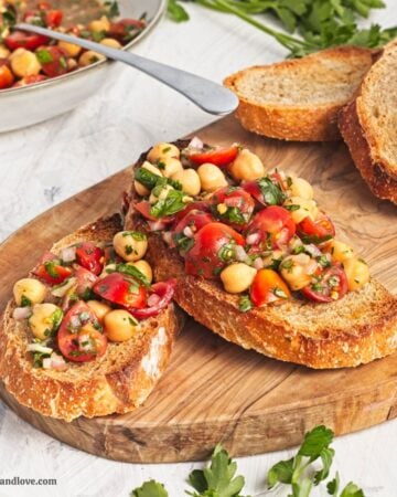 Marinated Chickpeas with Tomatoes