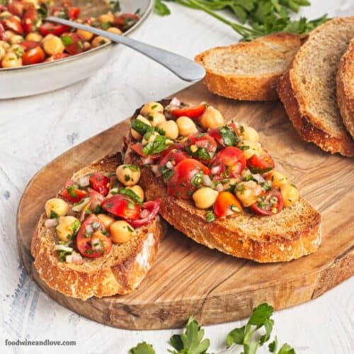 Marinated Chickpeas with Tomatoes