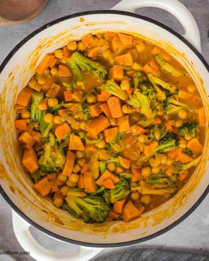 Chickpea Curry with Sweet Potatoes