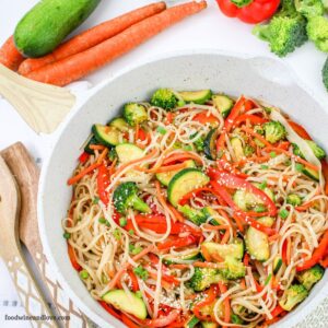 Vegetarian Stir Fry Noodles with Vegetables