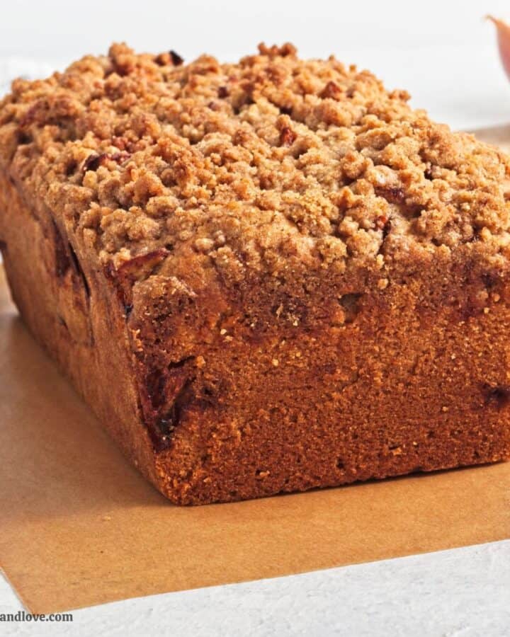 Apple Crumble Loaf Dessert