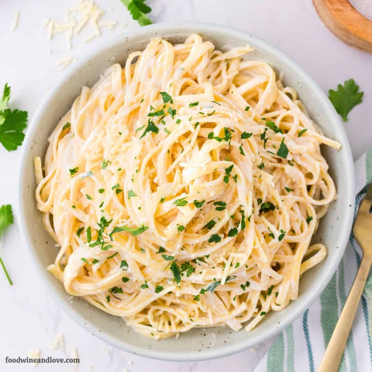 Cottage Cheese Alfredo Recipe, a creamy, 10-minute pasta sauce that is velvety smooth, packed with protein, and tastes like the classic. Cottage Cheese Alfredo Recipe, a creamy, 10-minute pasta sauce that is velvety smooth, packed with protein, and tastes like the classic.
