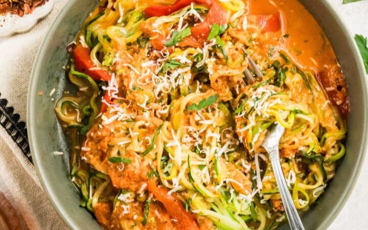Zucchini Noodles with Roasted Red Pepper Sauce