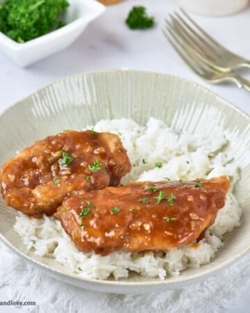 Skillet Honey Garlic Chicken Breasts