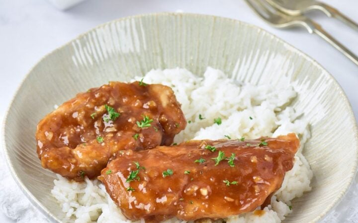 Skillet Honey Garlic Chicken Breasts