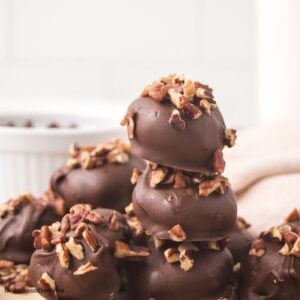 Pecan Pie Chocolate Date Bites