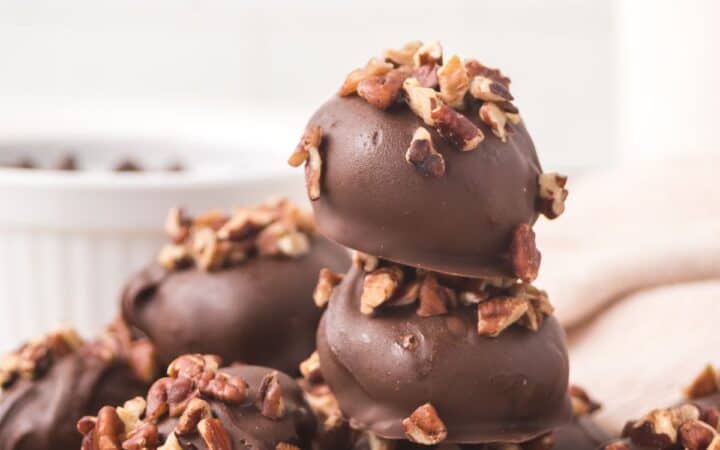 Pecan Pie Chocolate Date Bites