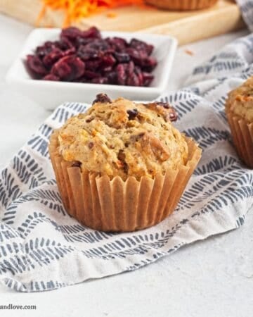 Vegan Carrot Cake Oatmeal Muffins